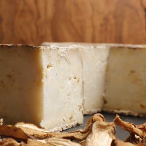 Queso de cabra madurado con boletus edulis