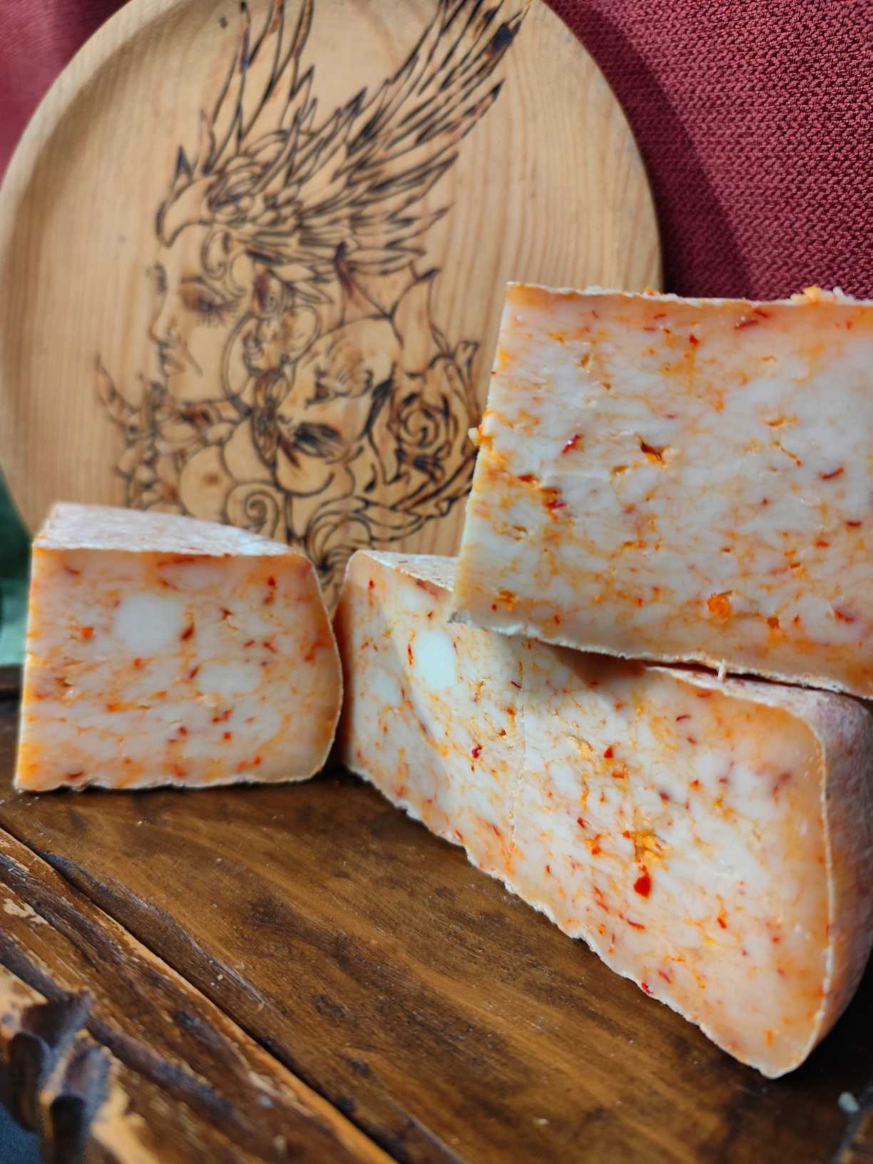 Queso de oveja madurado con chile picante - Imagen 2