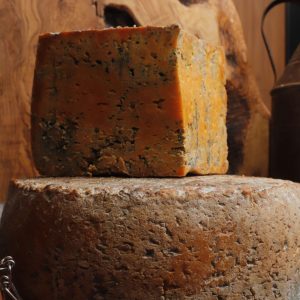 Queso de tres leches de Pría rojo